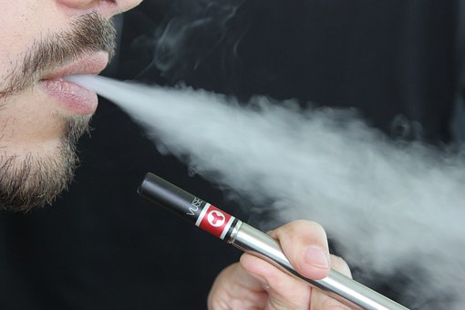 Oregon officials report another death possibly linked to vaping - WRAL Tech Wire thumbnail
